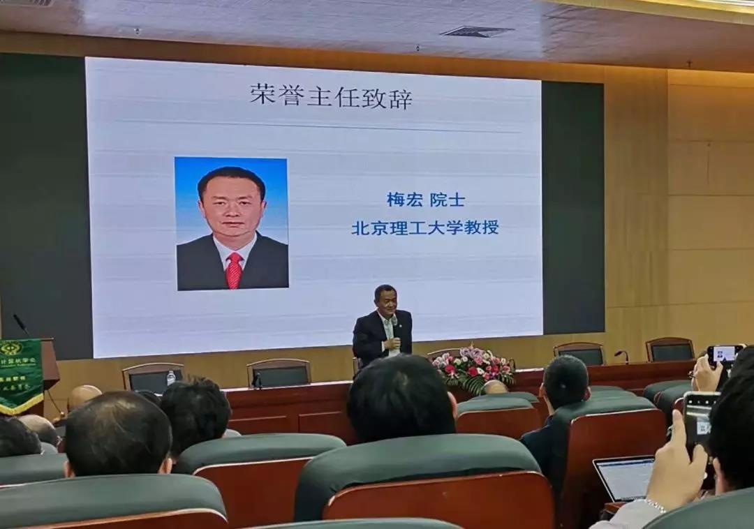 选举,来自中标软件的李震宁同志,和来自绿色计算产业联盟的尹刚同志